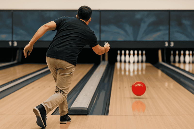 how we get strike in bowling